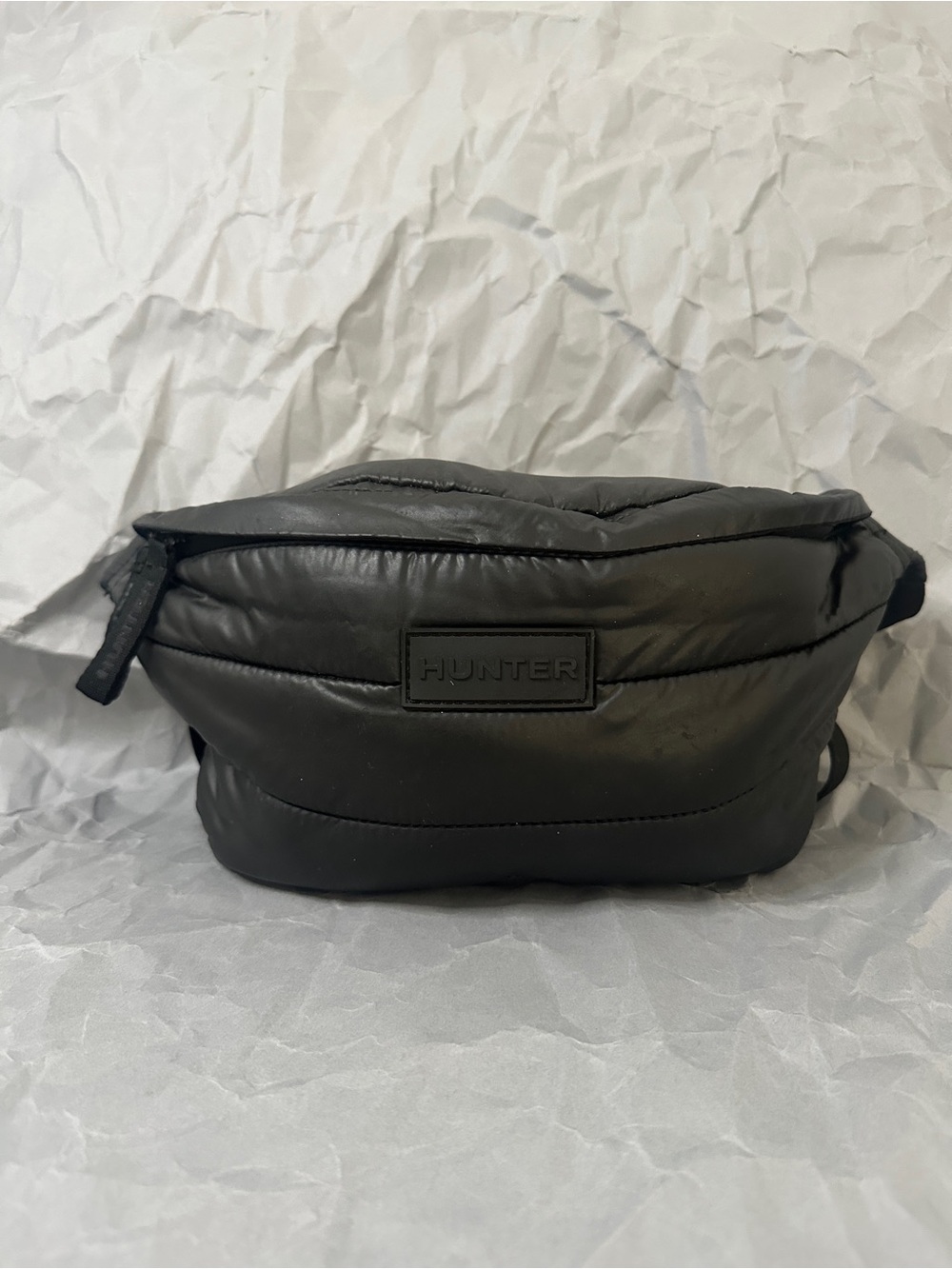 Hunter Black Puffer Waist Bag - Sleek Fanny Pack